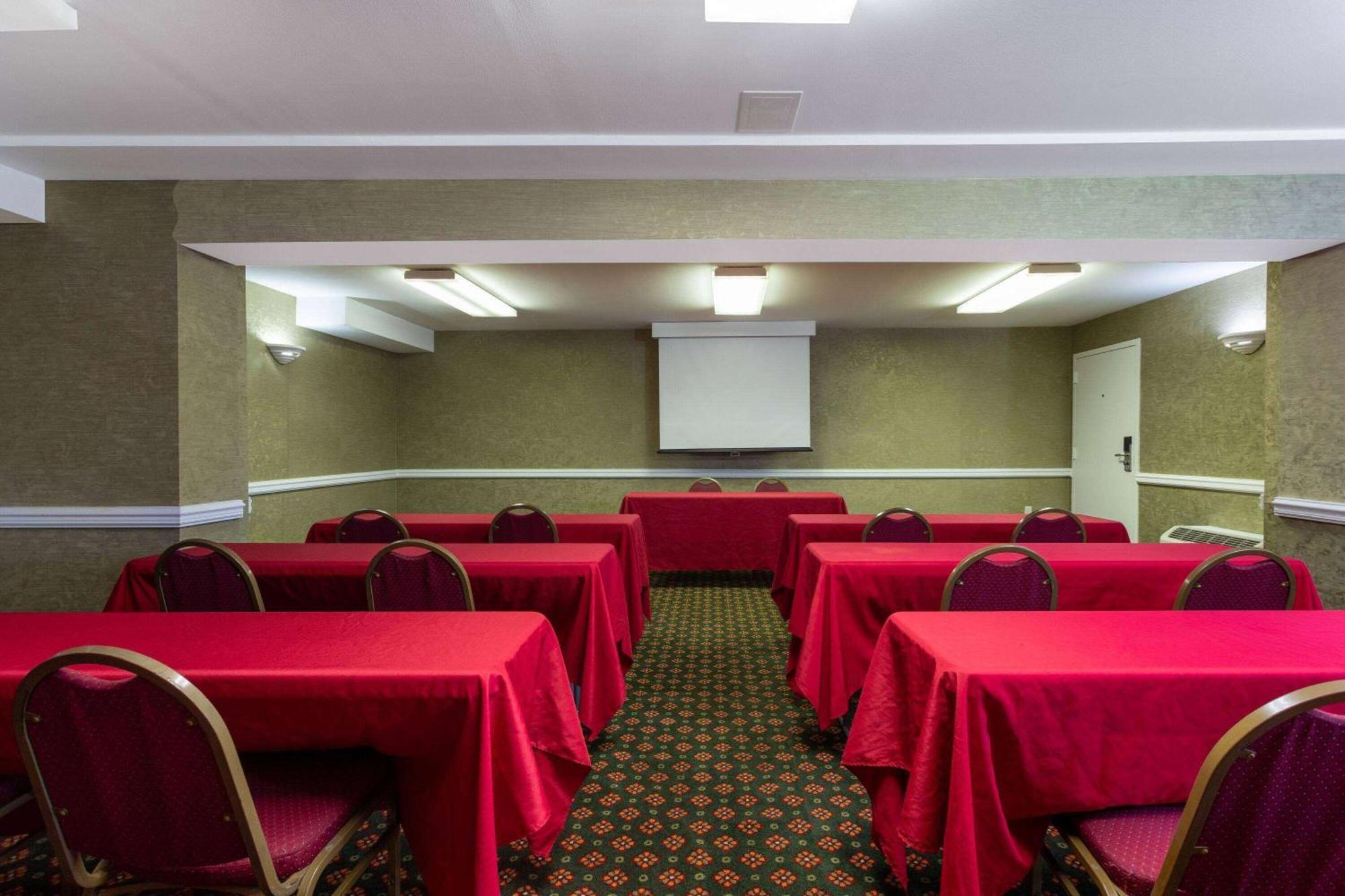 Ramada By Wyndham Altamonte Springs Near I-4 Ξενοδοχείο Εξωτερικό φωτογραφία