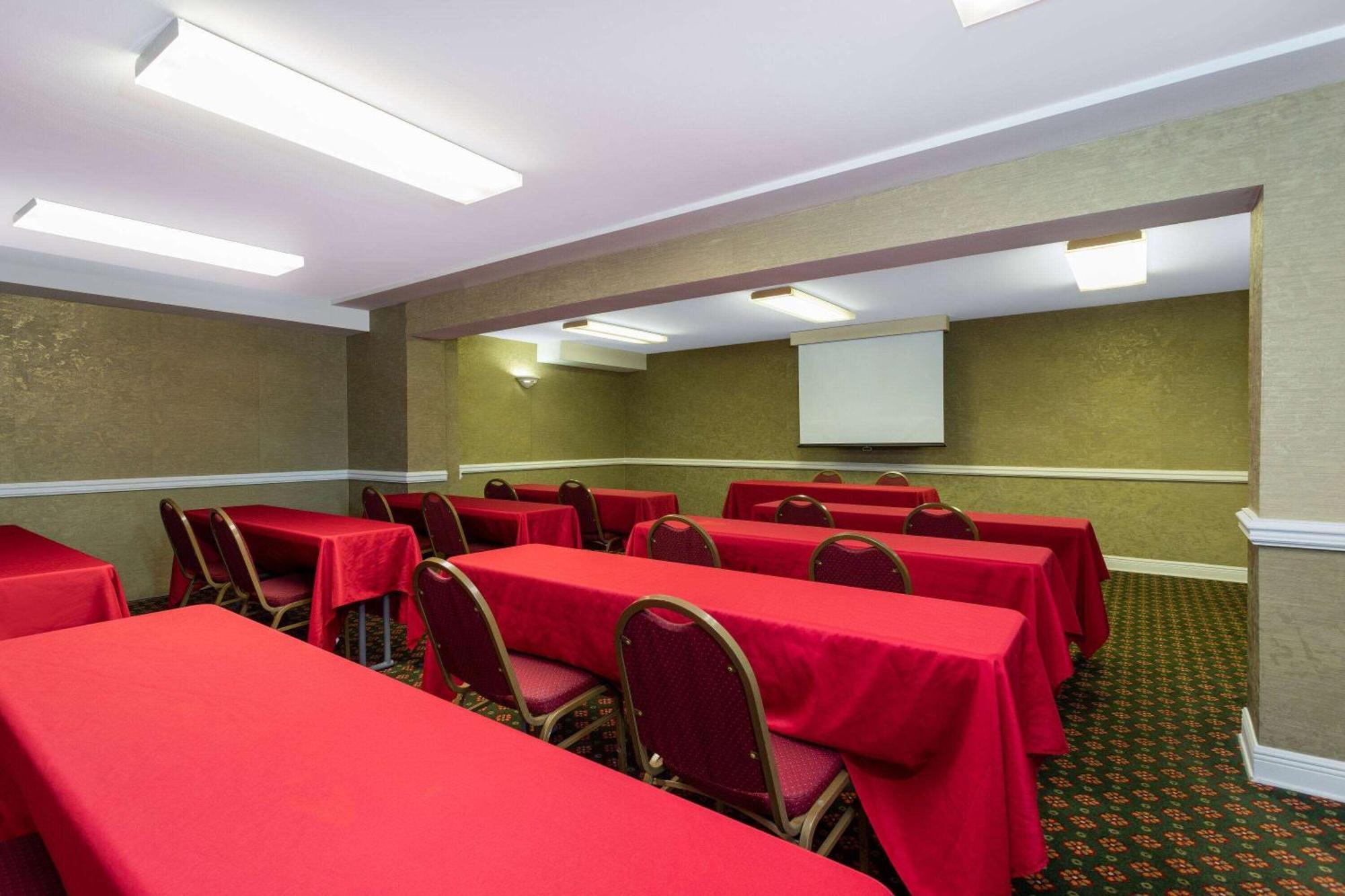 Ramada By Wyndham Altamonte Springs Near I-4 Ξενοδοχείο Εξωτερικό φωτογραφία