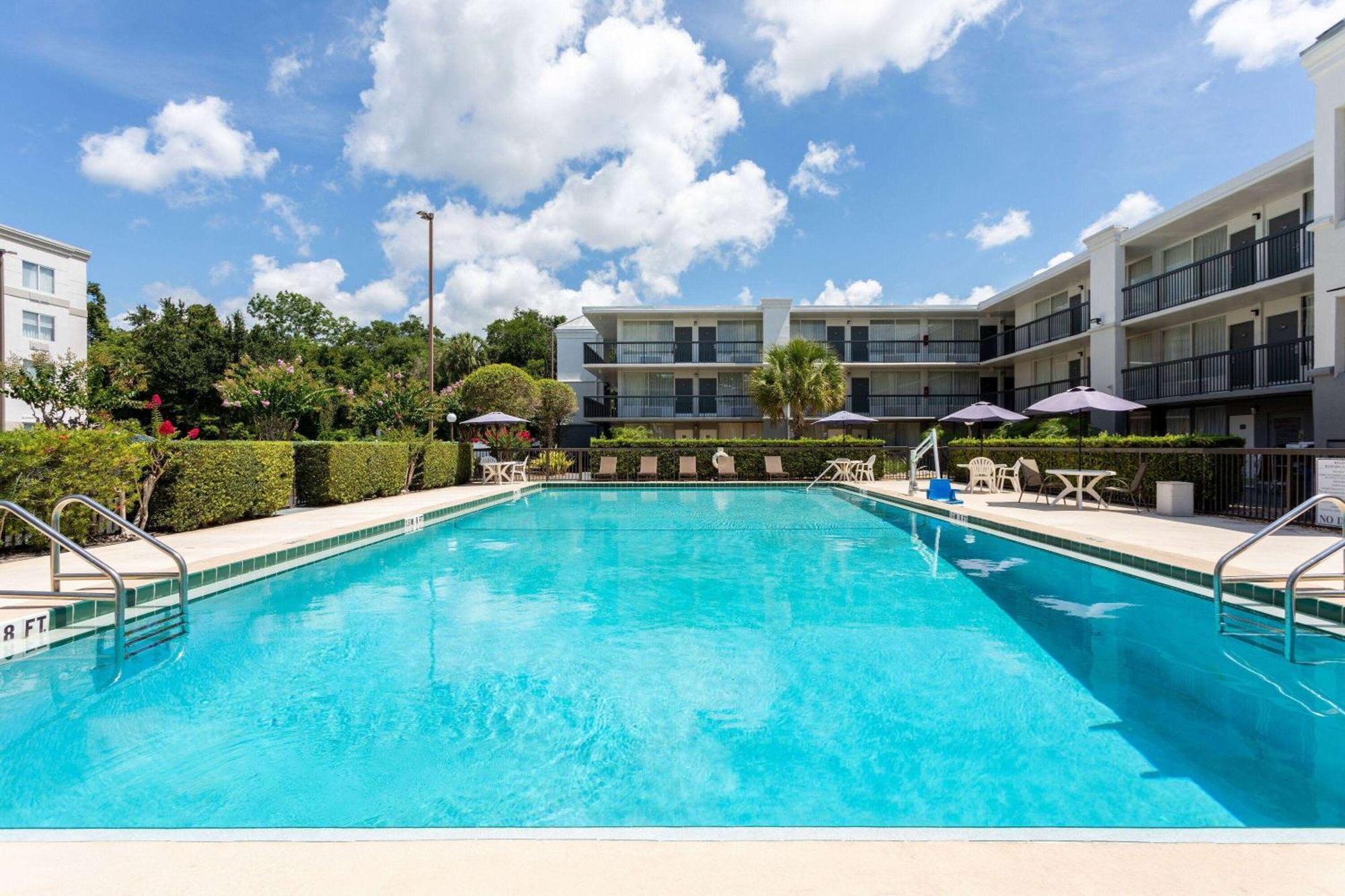 Ramada By Wyndham Altamonte Springs Near I-4 Ξενοδοχείο Εξωτερικό φωτογραφία
