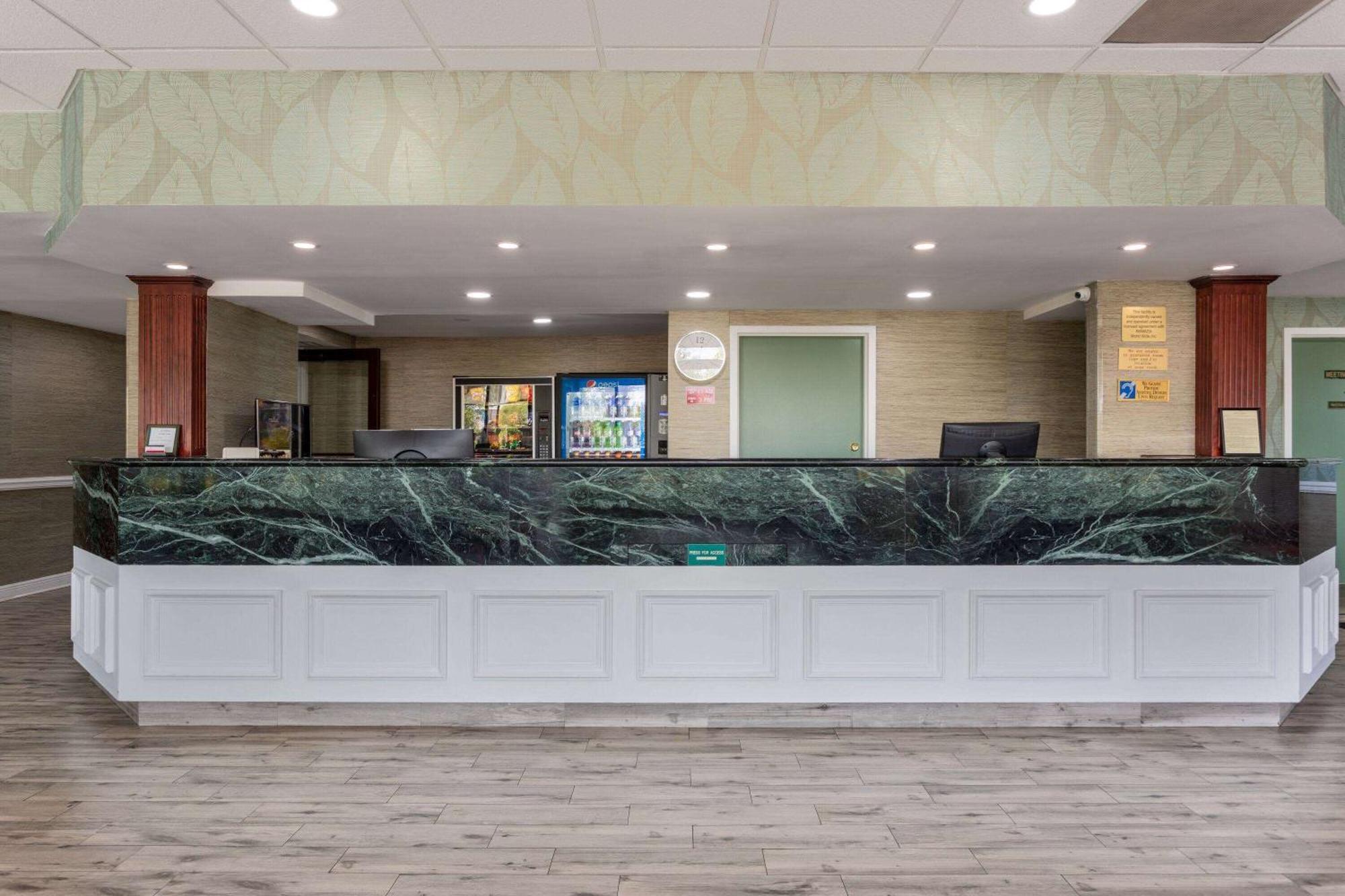 Ramada By Wyndham Altamonte Springs Near I-4 Ξενοδοχείο Εξωτερικό φωτογραφία